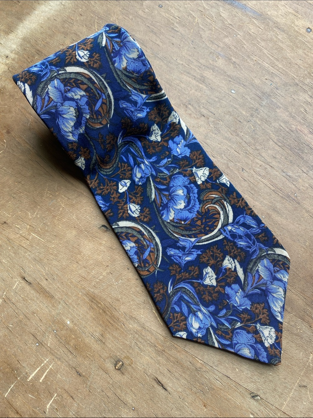 Guy Laroche Floral Silk Tie